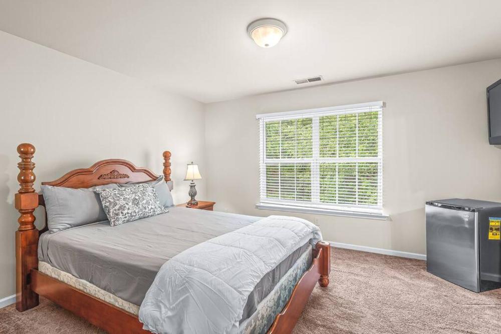 Charming MultiLevel 4 bedroom Townhouse